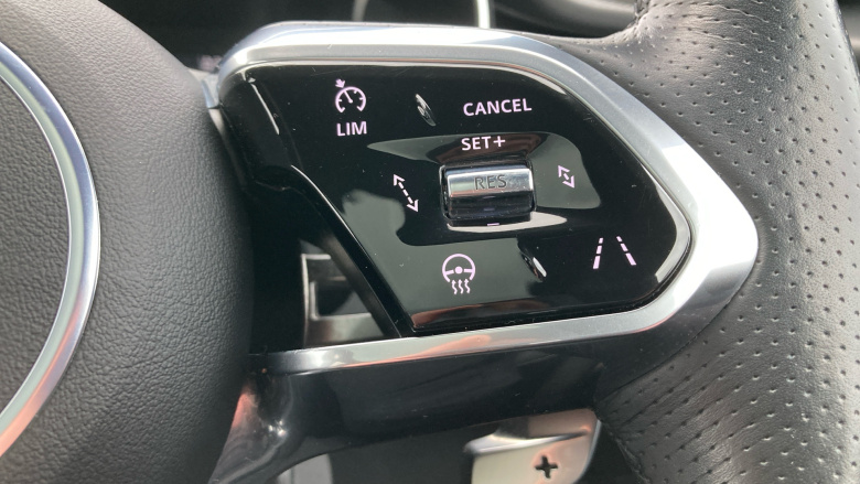 Jaguar F-Pace 2.0 D200 R-Dynamic Black 5dr Auto AWD Diesel Estate